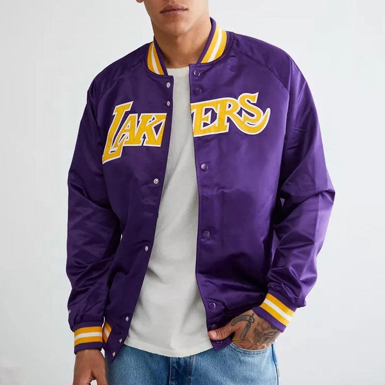 Áo khoác bomber in