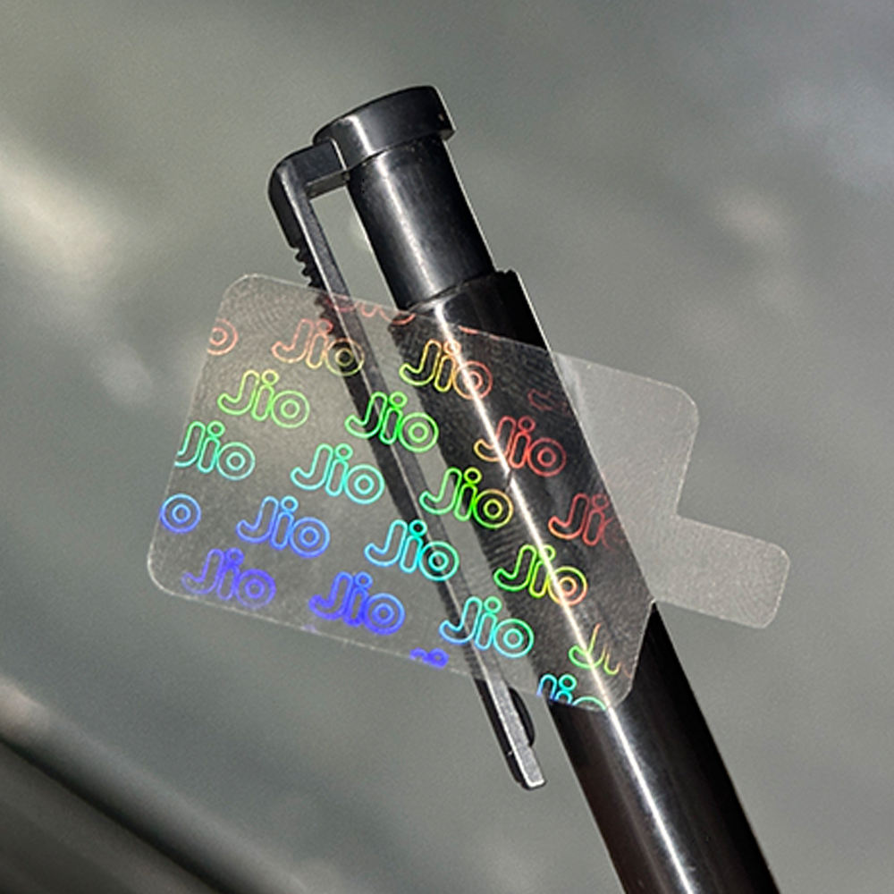 Anti-counterfeit label for clothing authentication
