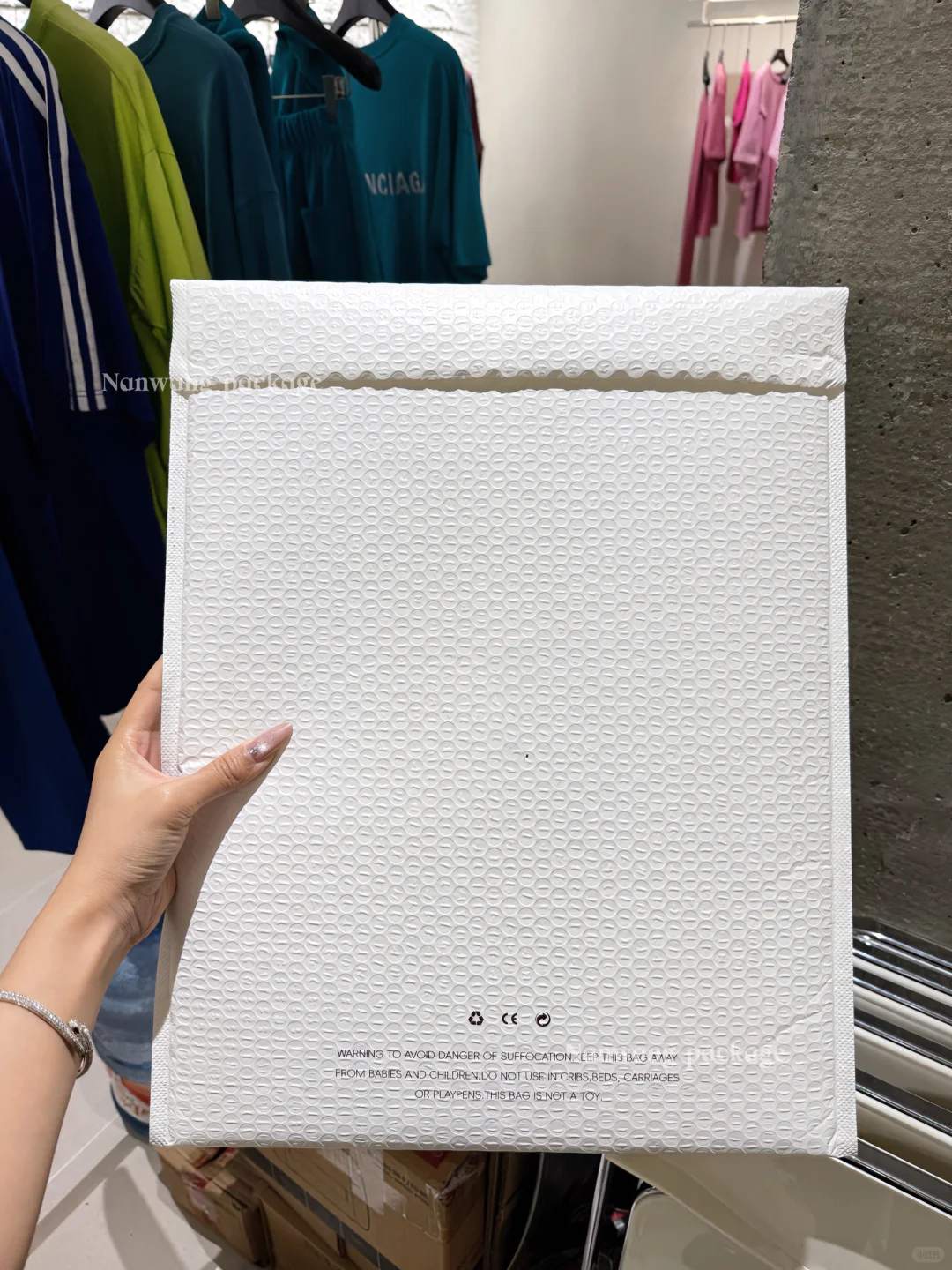 Custom apparel packaging bags for clothing production