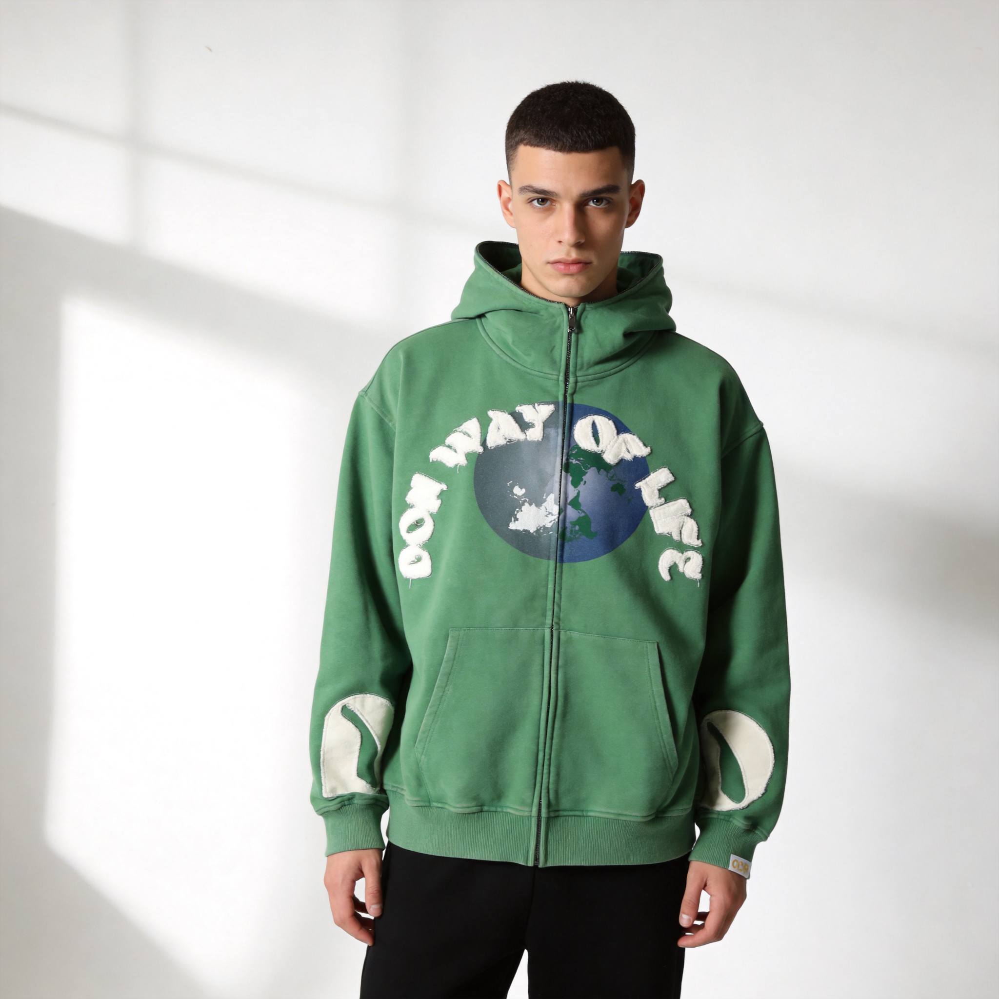 Custom logo hoodie manufacturing for streetwear brands