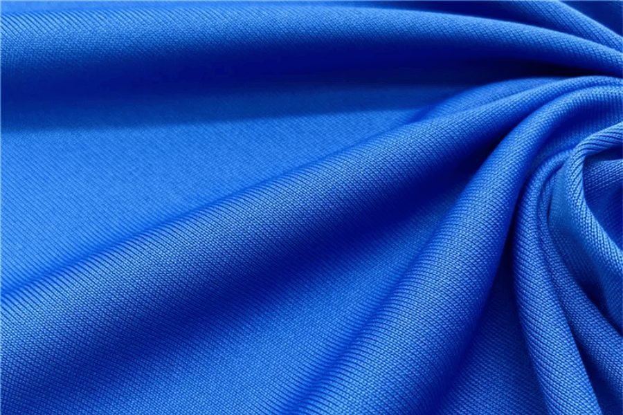 Interlock knit fabric for t-shirt production