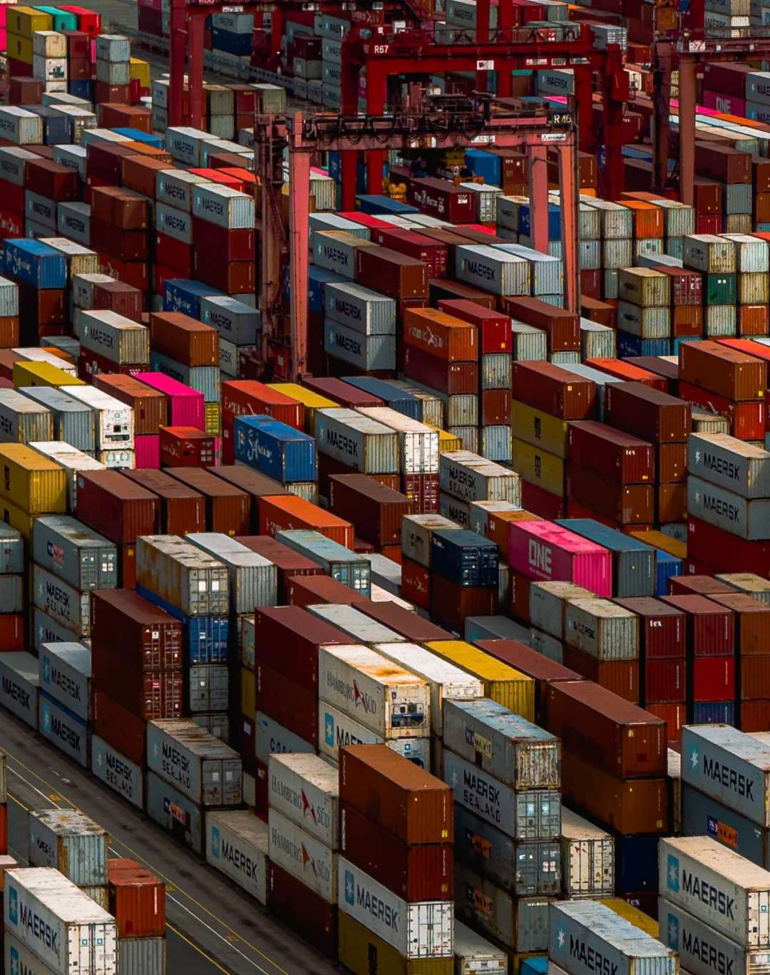 Catena di Approvvigionamento Globale e Supporto Logistico
