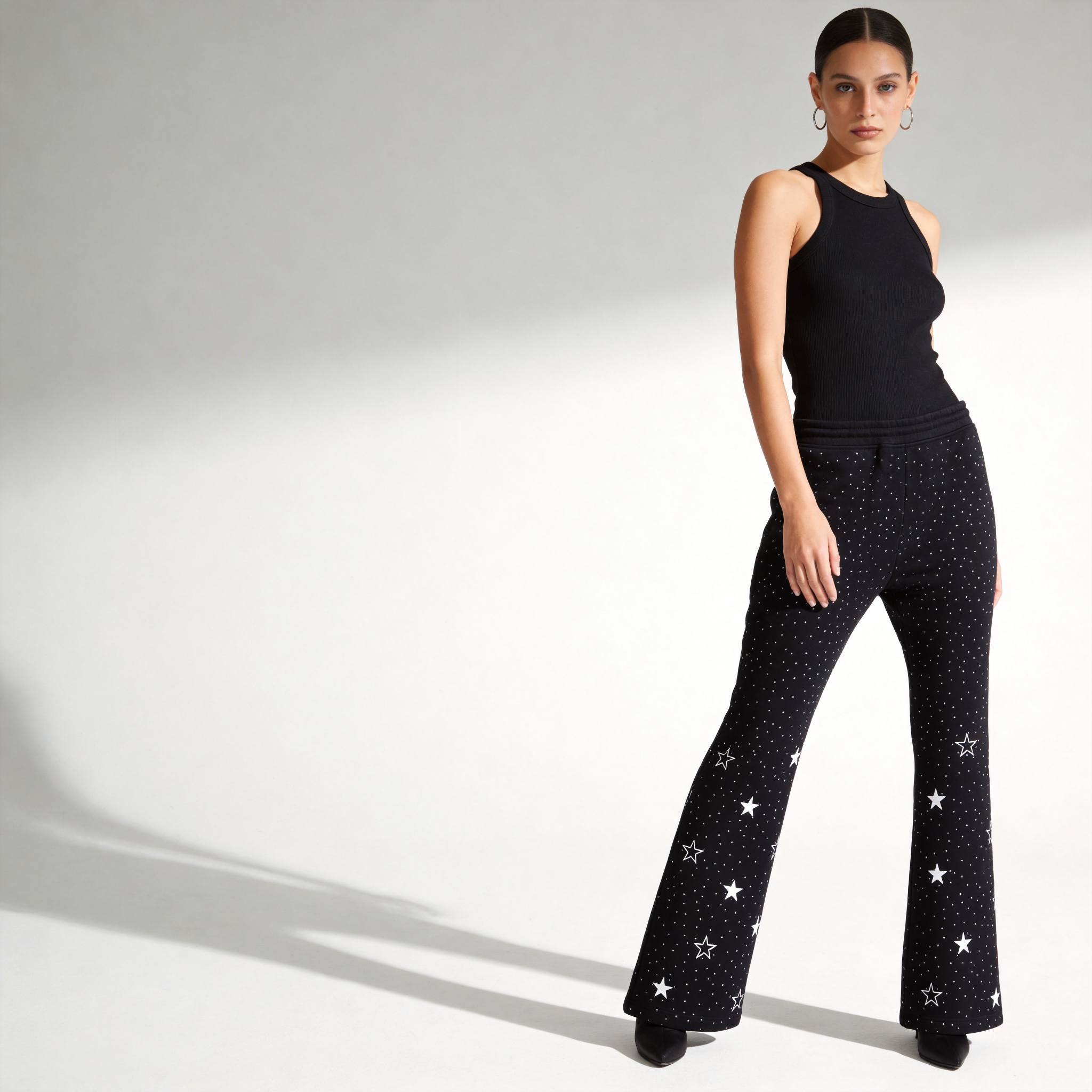 Rhinestone pants with embellished decoration