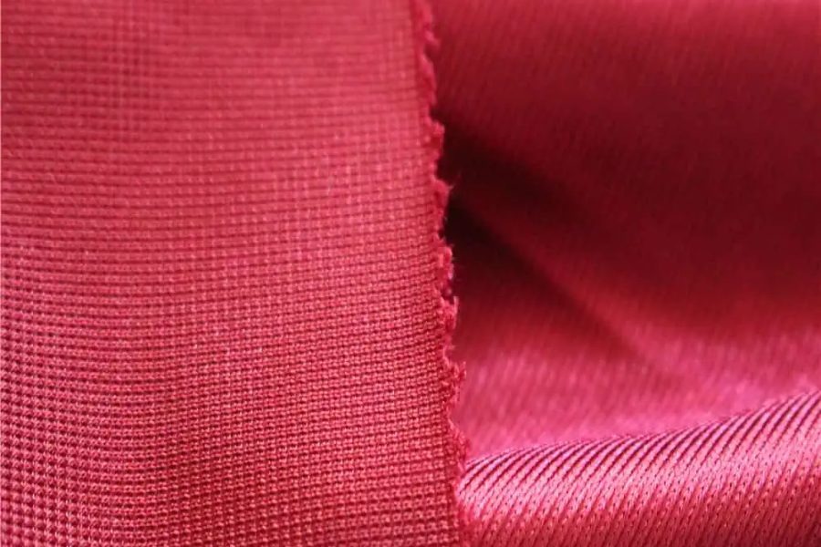 Nylon-Trikot