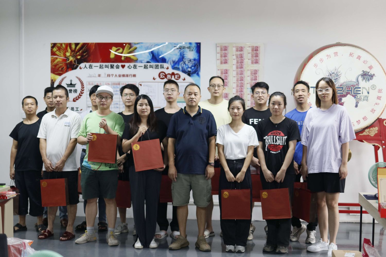 About ZORWILD Wholesale Activewear Manufacturing