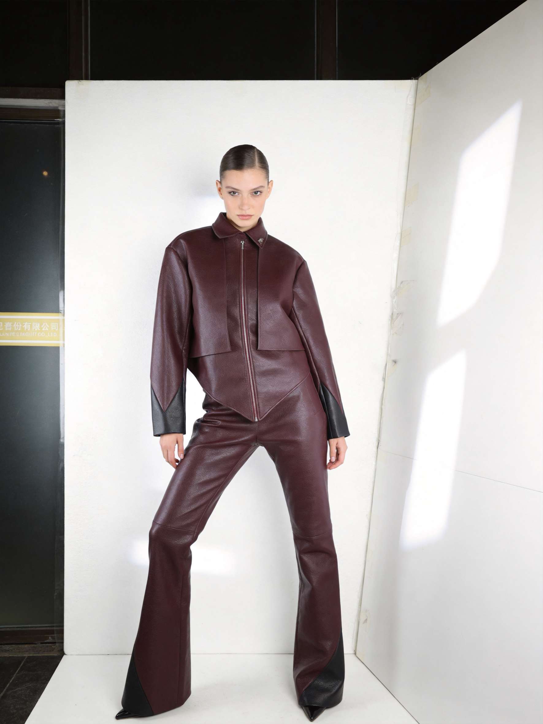 Wholesale leather jackets manufacturing service