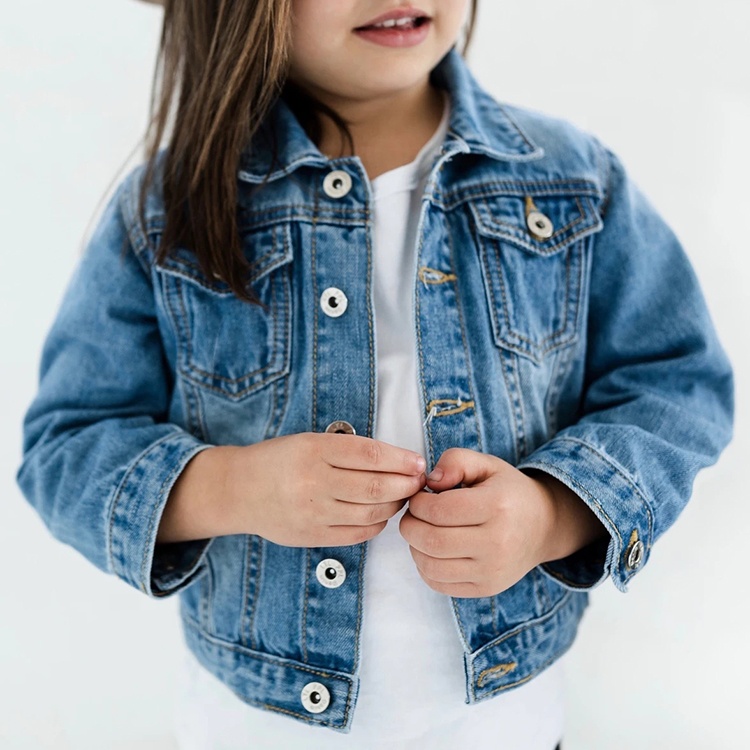 Custom leather jacket manufacturing service